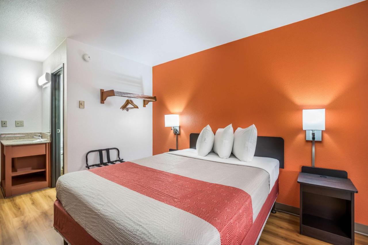 Motel 6-Madison, Wi - East Екстериор снимка