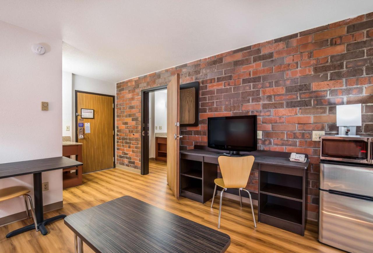 Motel 6-Madison, Wi - East Екстериор снимка
