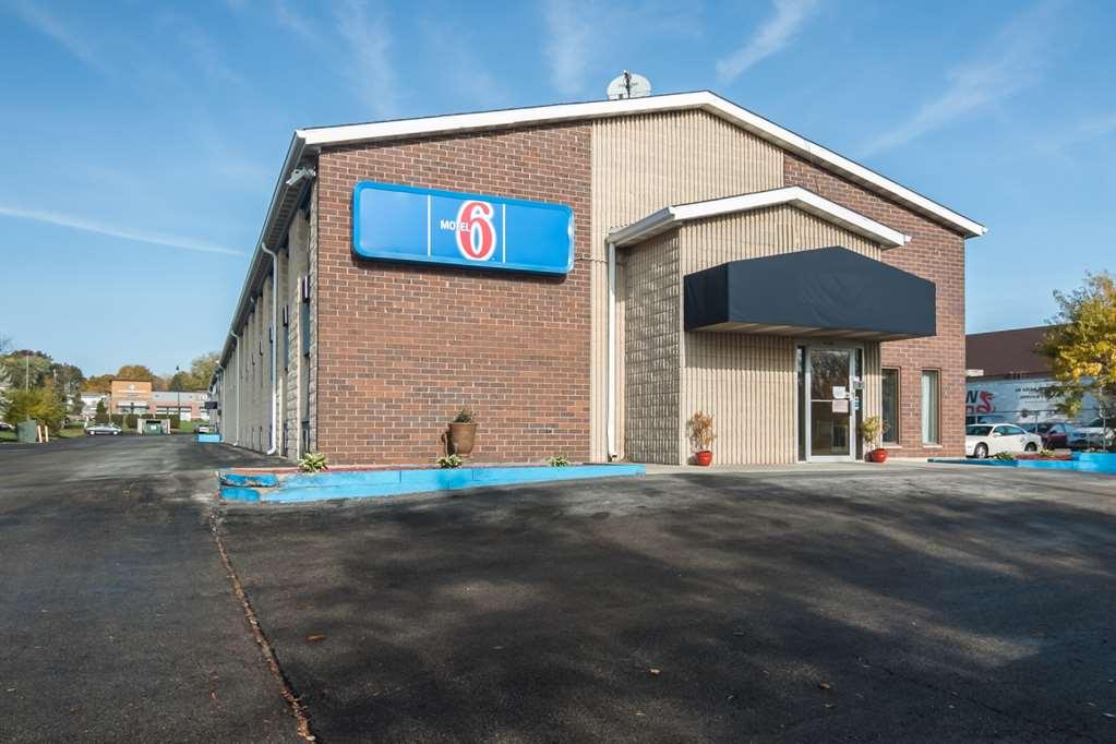 Motel 6-Madison, Wi - East Екстериор снимка