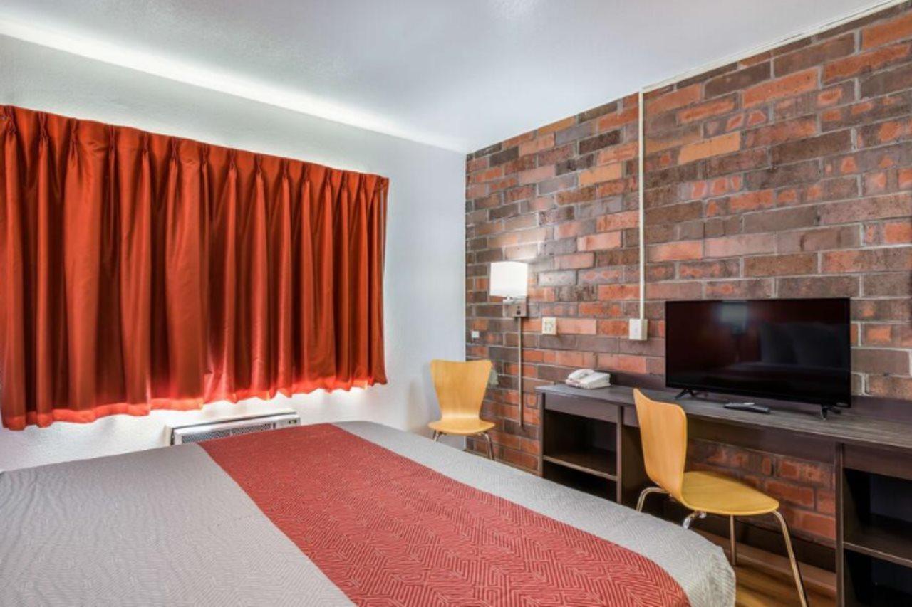 Motel 6-Madison, Wi - East Екстериор снимка