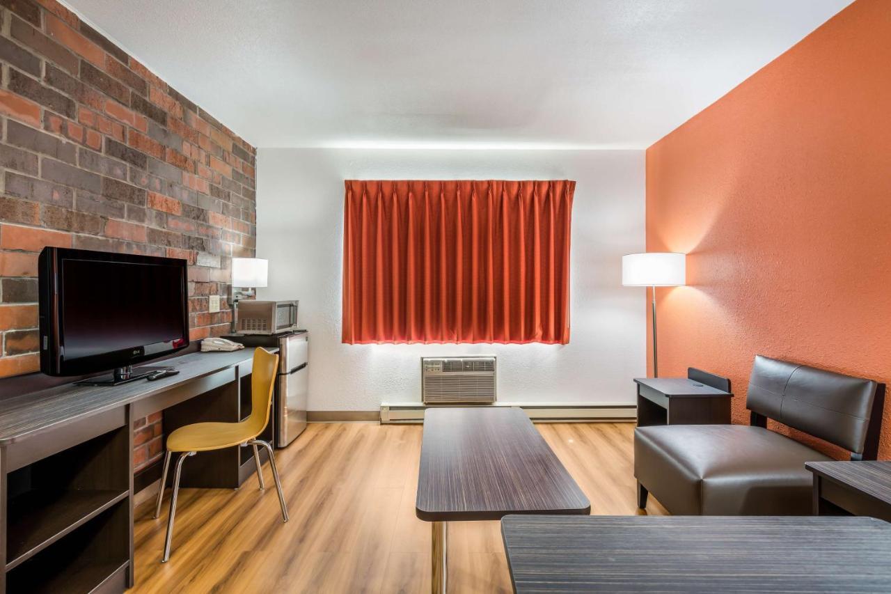 Motel 6-Madison, Wi - East Екстериор снимка