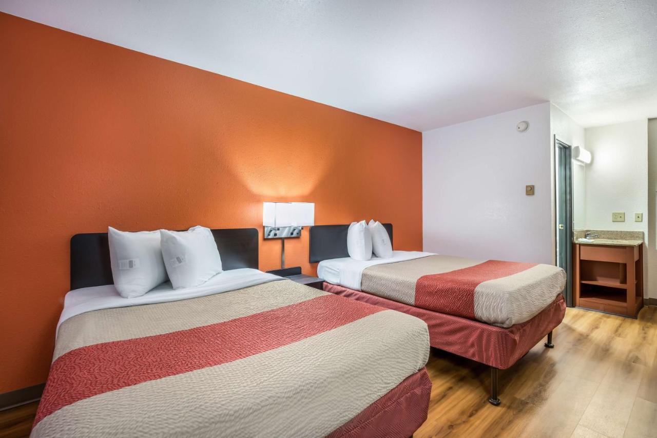 Motel 6-Madison, Wi - East Екстериор снимка