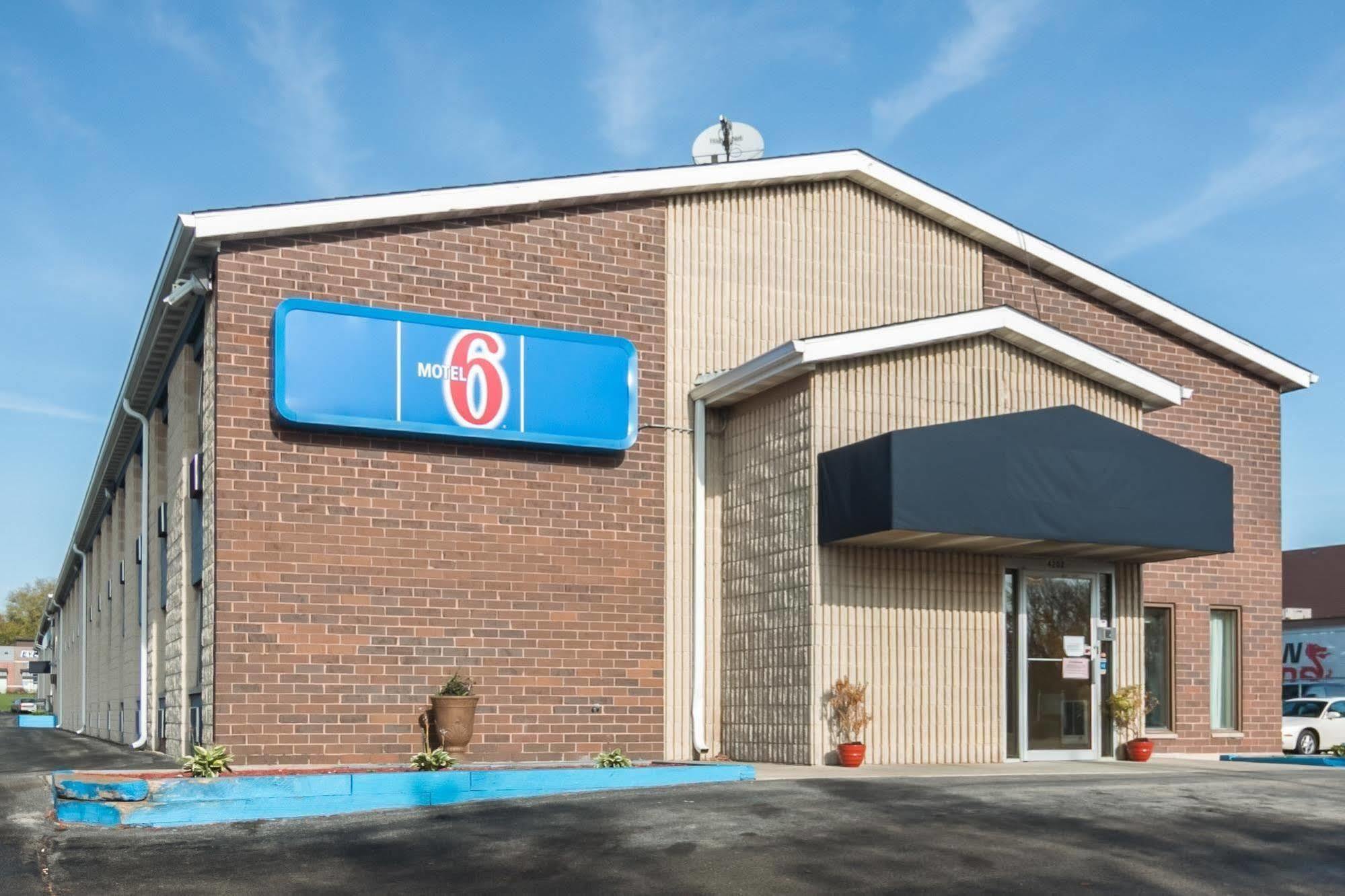 Motel 6-Madison, Wi - East Екстериор снимка
